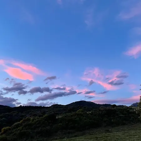 Апартаменты Nuit Calme Sur Domaine Калькатоджо